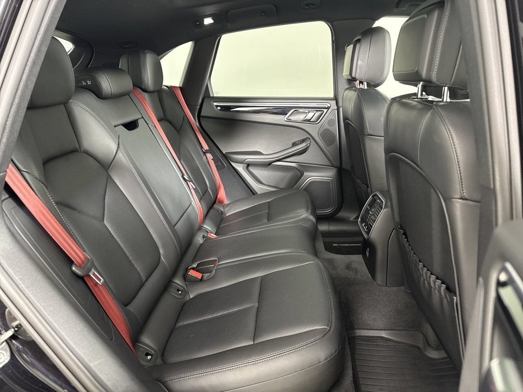 2023 Porsche Macan AWD