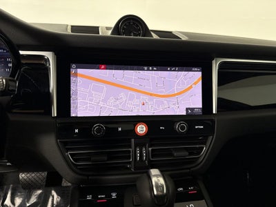 2023 Porsche Macan AWD