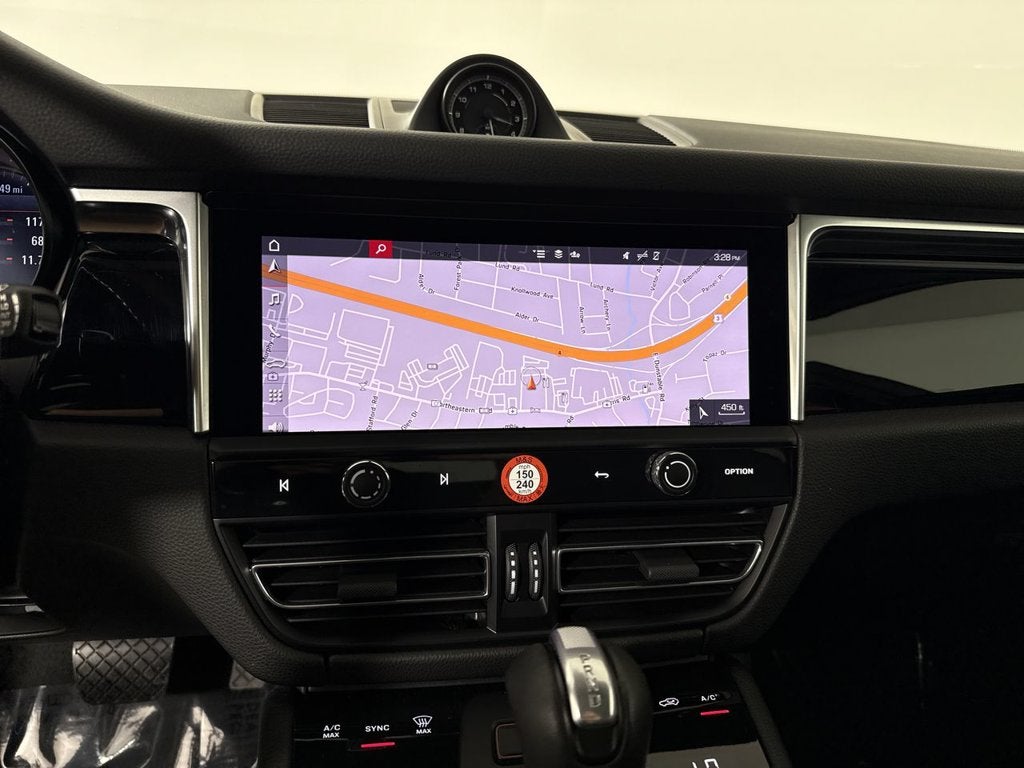 2023 Porsche Macan AWD