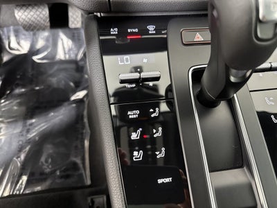 2023 Porsche Macan AWD