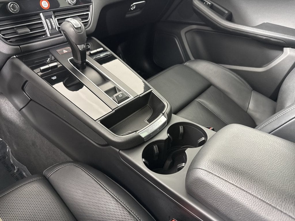 2023 Porsche Macan AWD