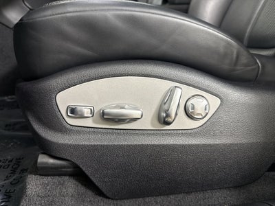 2023 Porsche Macan AWD