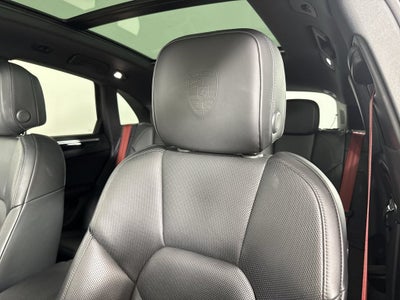 2023 Porsche Macan AWD