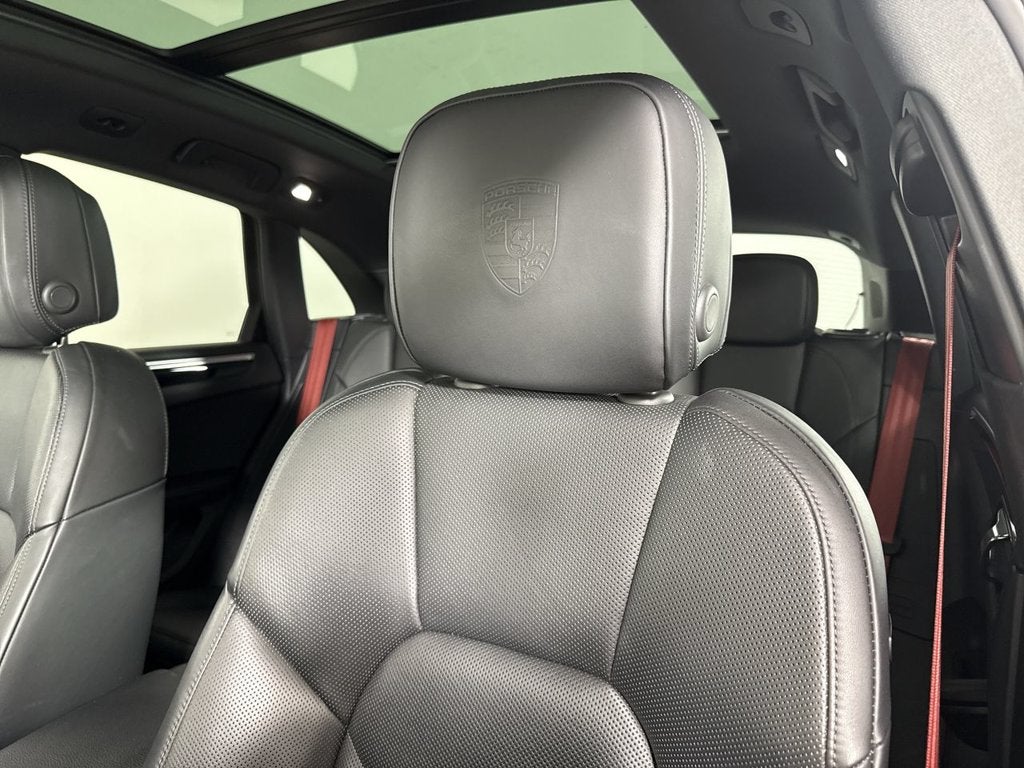 2023 Porsche Macan AWD