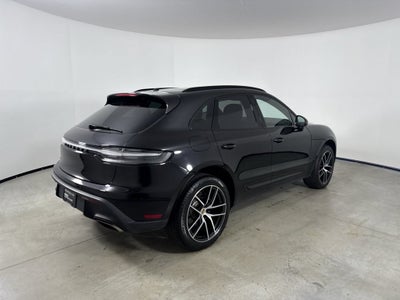 2023 Porsche Macan AWD
