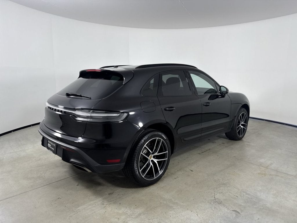2023 Porsche Macan AWD