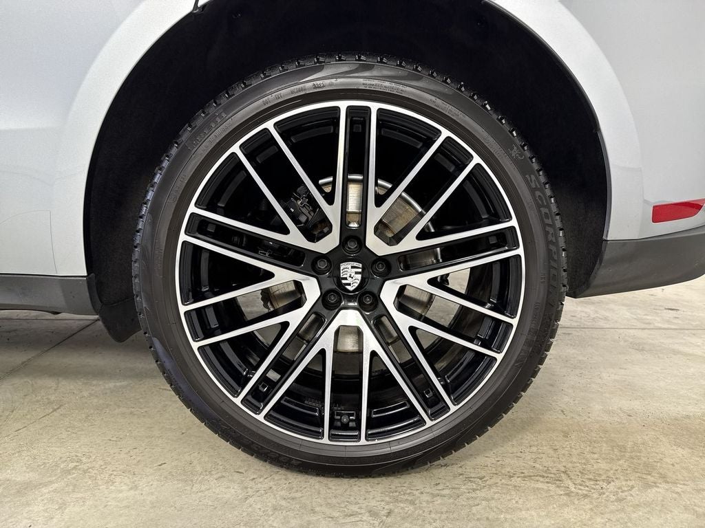 2024 Porsche Macan AWD