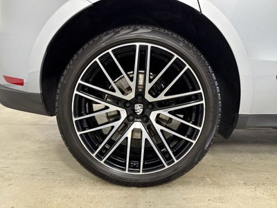 2024 Porsche Macan AWD