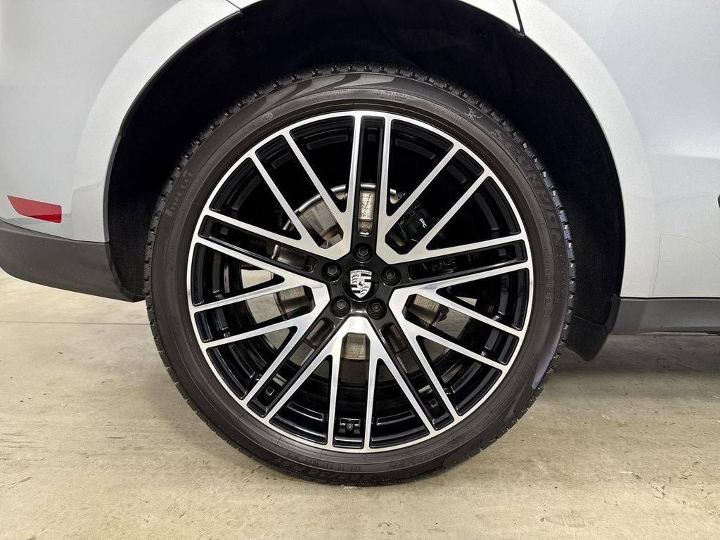 2024 Porsche Macan AWD