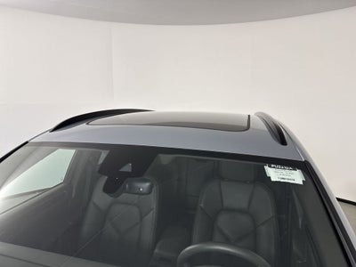 2024 Porsche Macan AWD