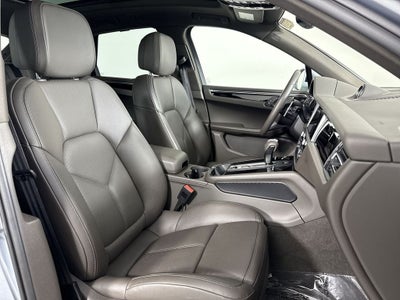 2024 Porsche Macan AWD