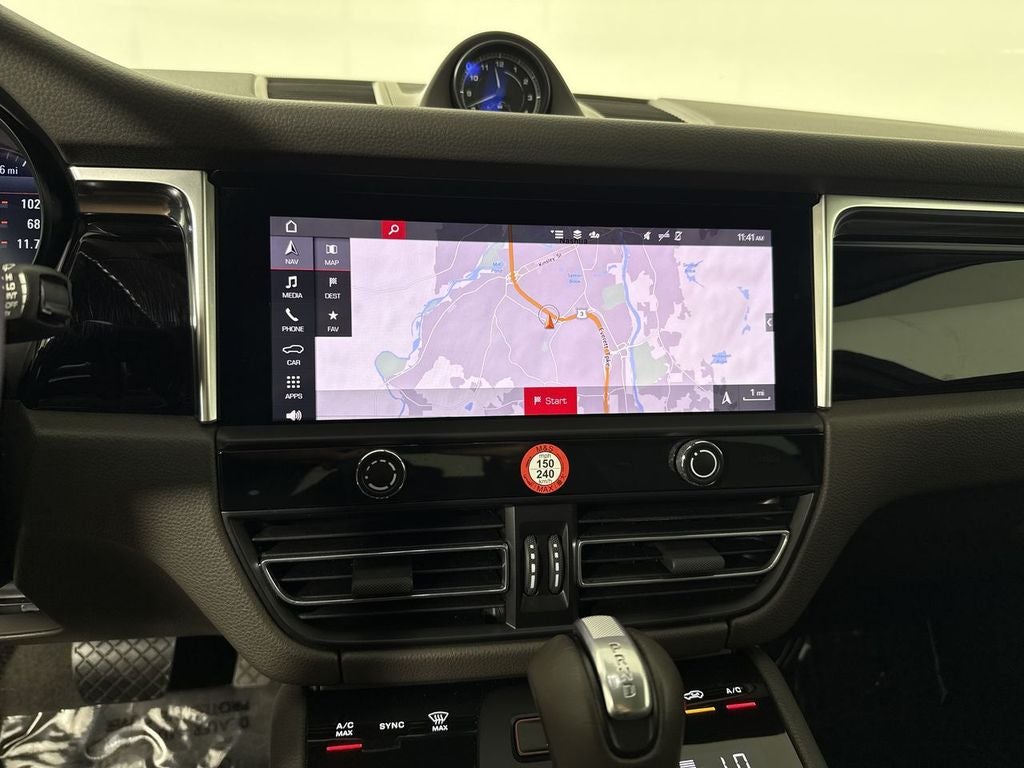 2024 Porsche Macan AWD