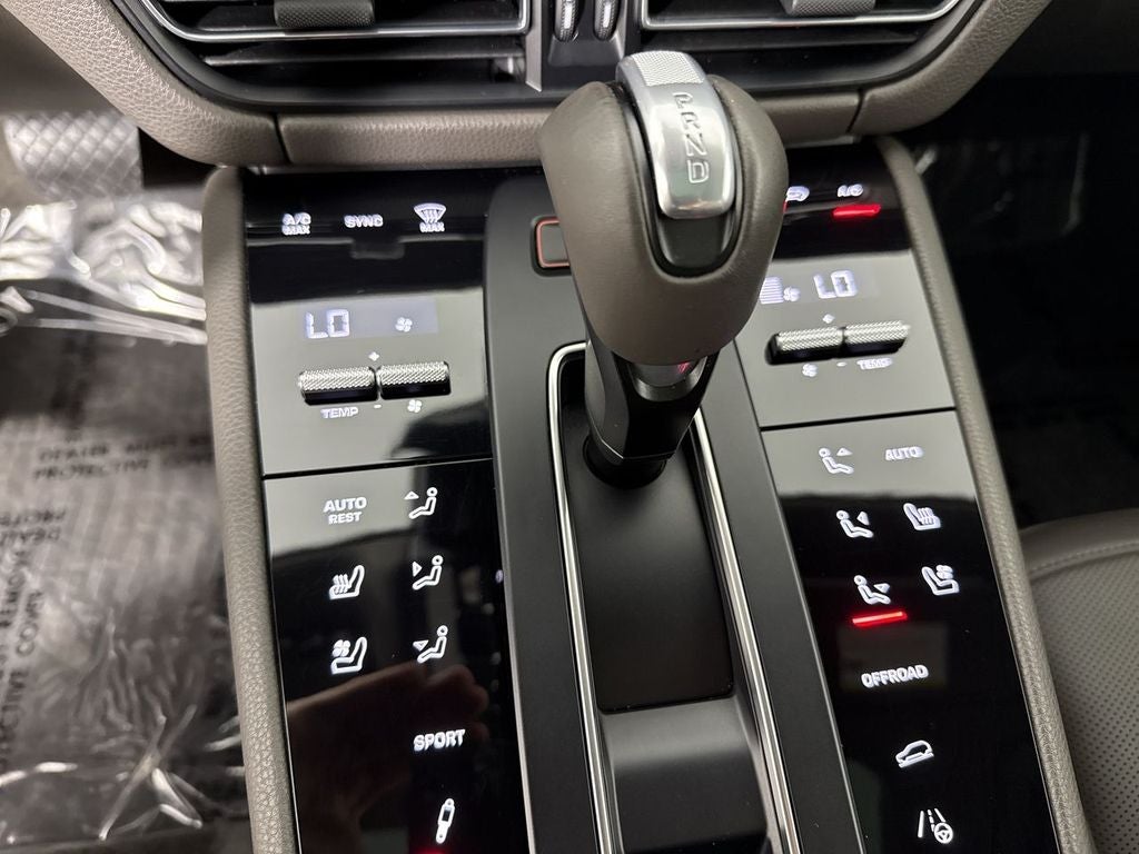 2024 Porsche Macan AWD