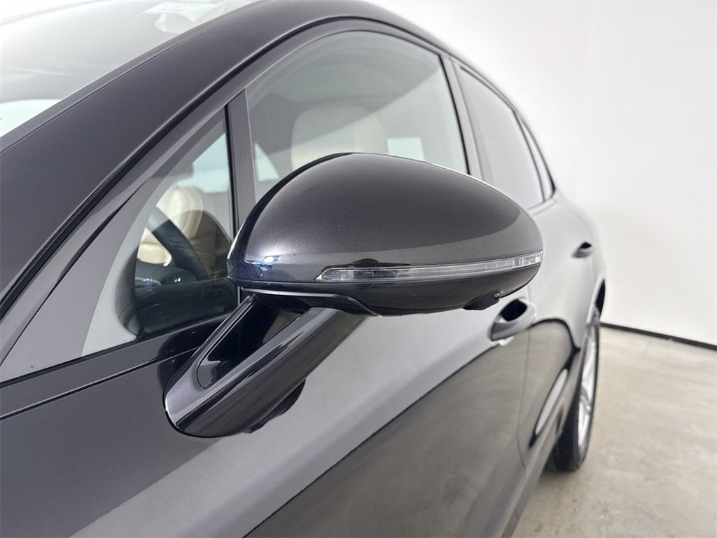 2024 Porsche Macan AWD