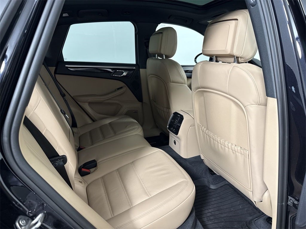 2024 Porsche Macan AWD