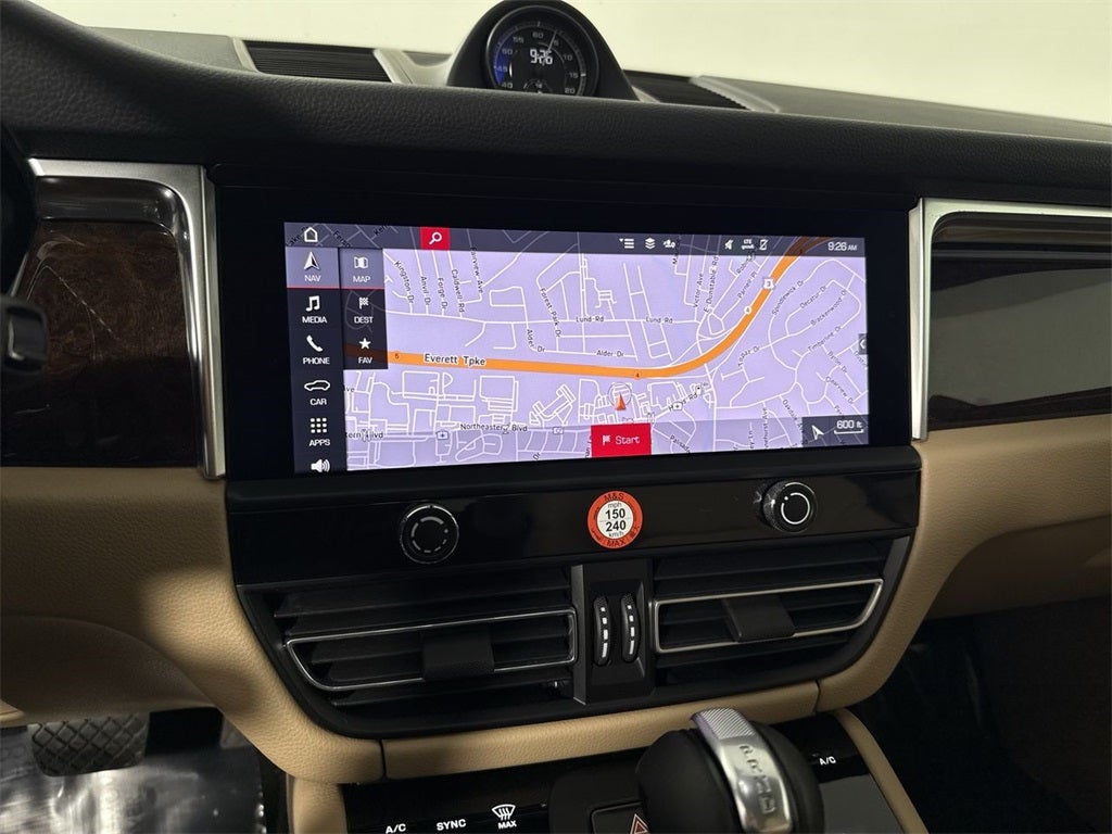 2024 Porsche Macan AWD