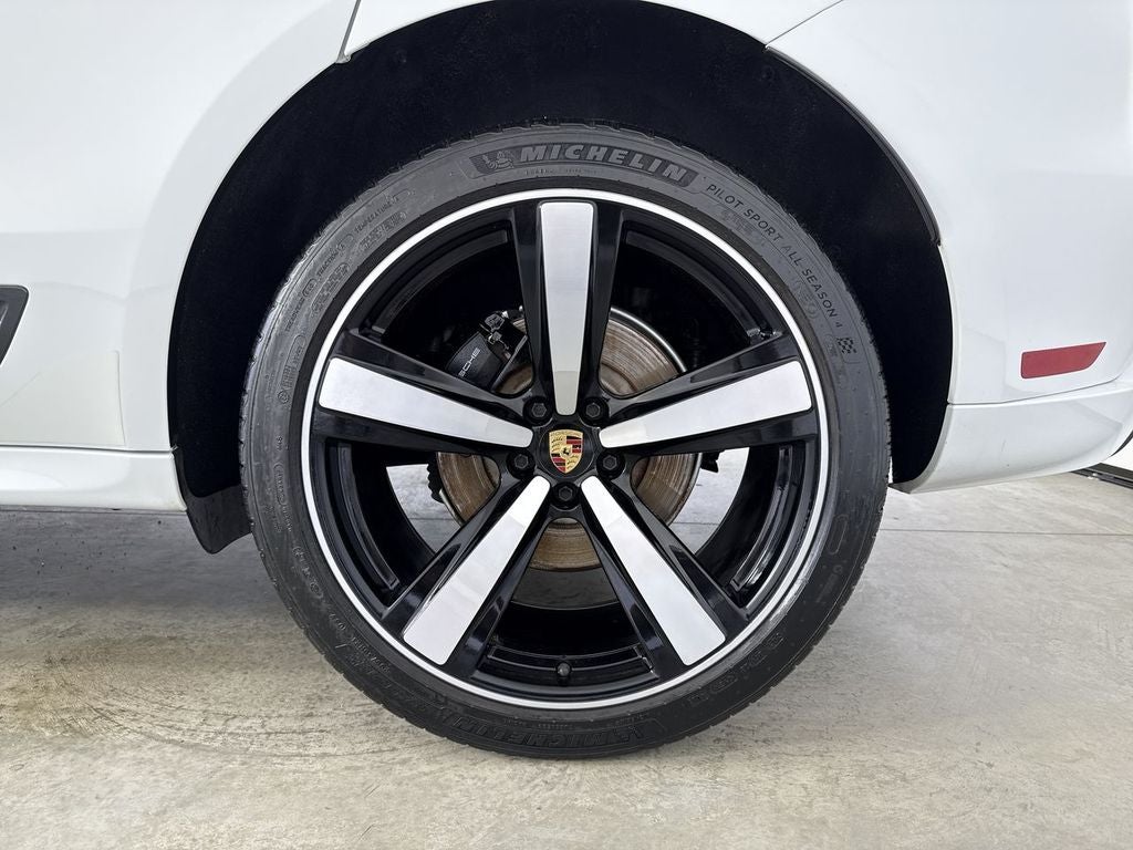 2024 Porsche Macan AWD