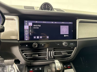 2024 Porsche Macan AWD
