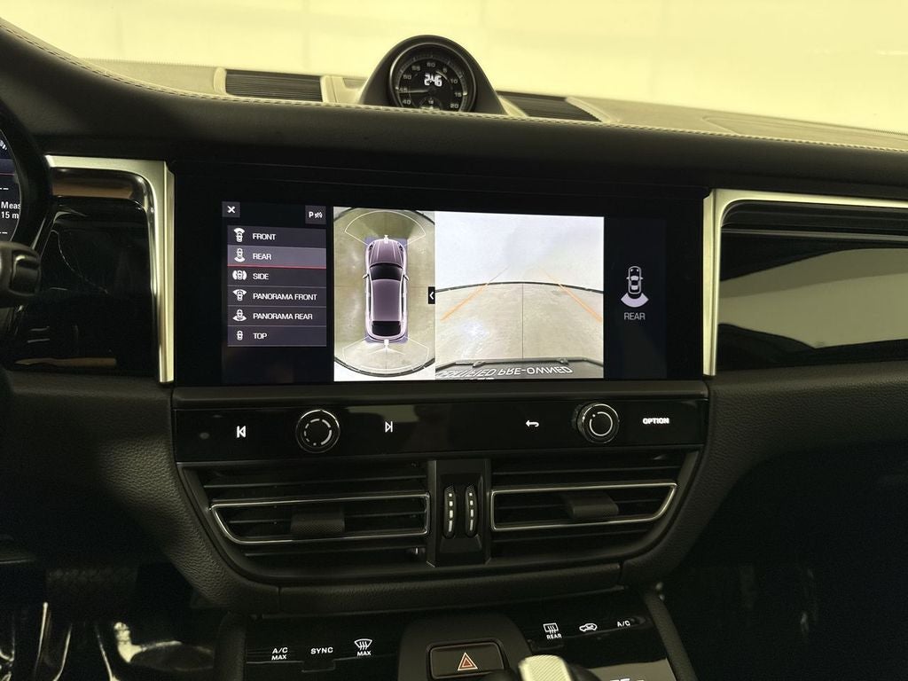 2024 Porsche Macan Base