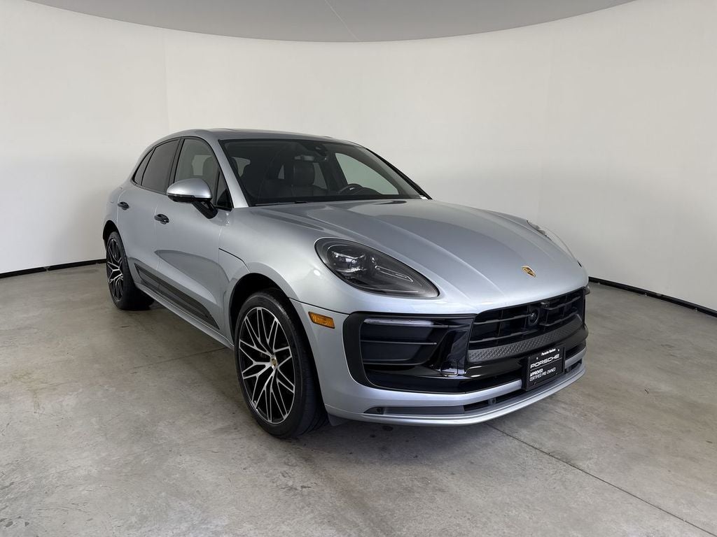 2024 Porsche Macan Base