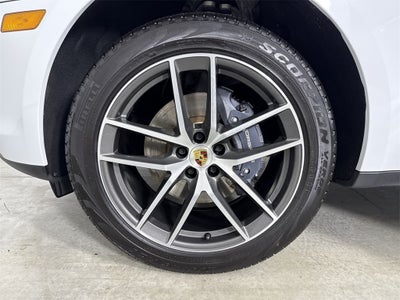 2025 Porsche Macan AWD