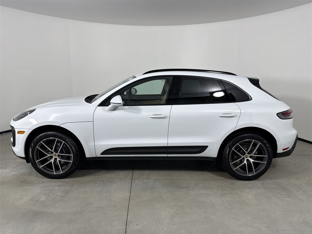 2025 Porsche Macan AWD