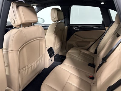 2025 Porsche Macan AWD