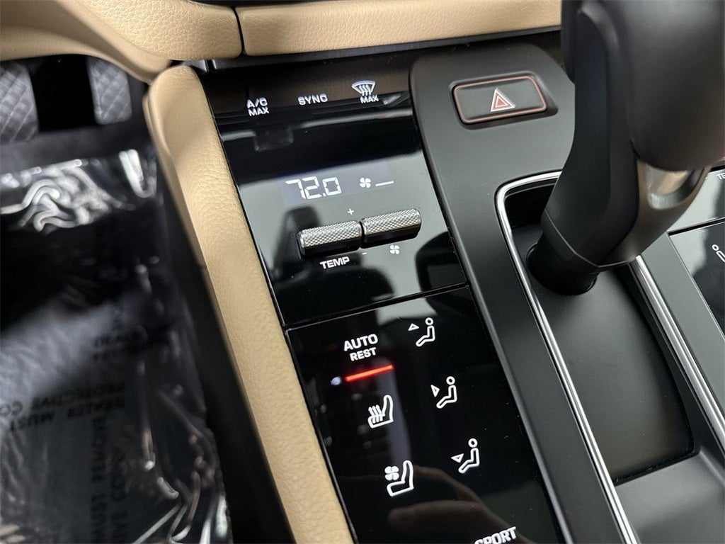 2025 Porsche Macan AWD