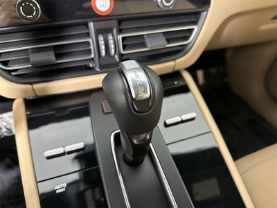 2025 Porsche Macan AWD