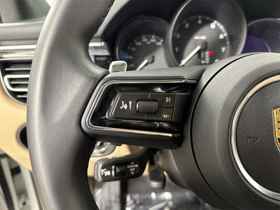 2025 Porsche Macan AWD
