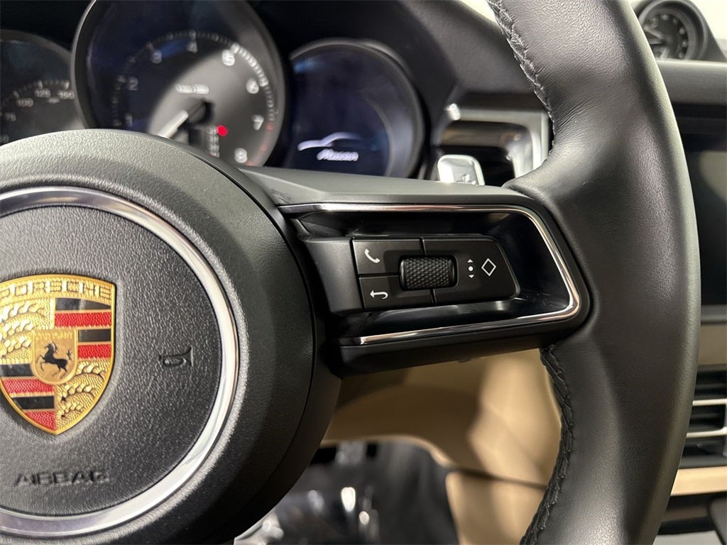 2025 Porsche Macan AWD