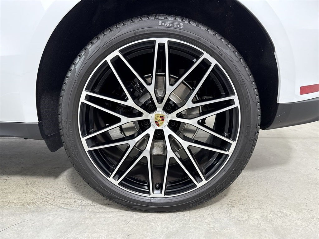 2025 Porsche Macan AWD