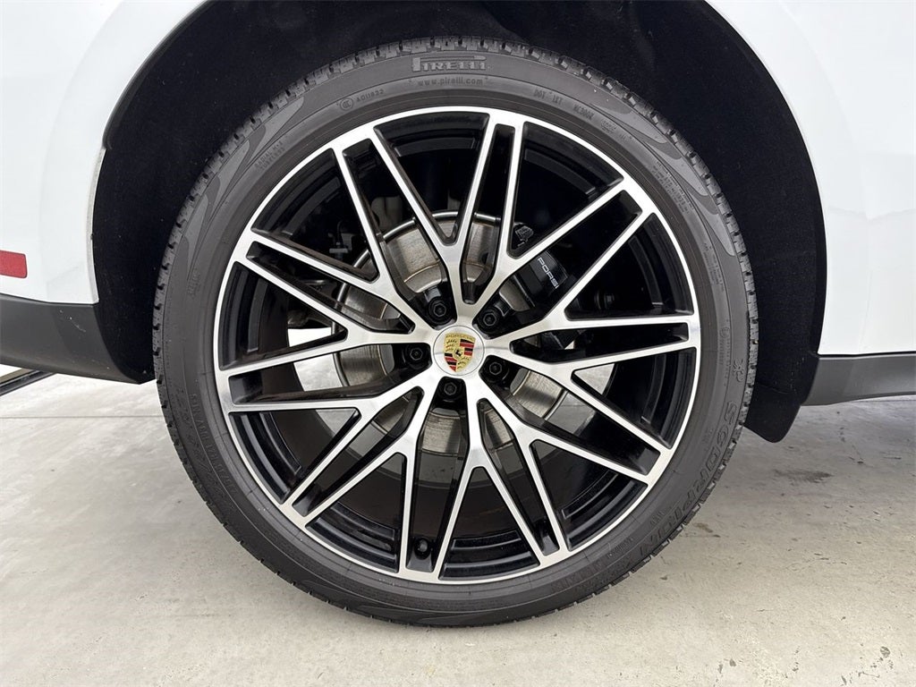 2025 Porsche Macan AWD