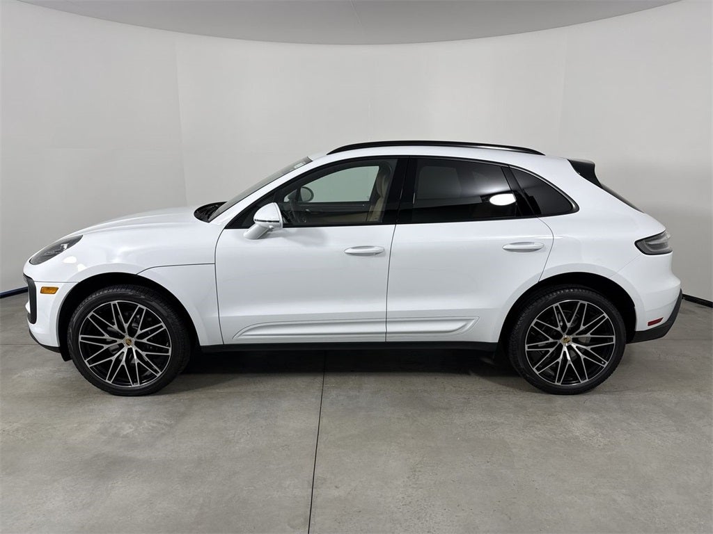 2025 Porsche Macan AWD