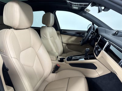 2025 Porsche Macan AWD