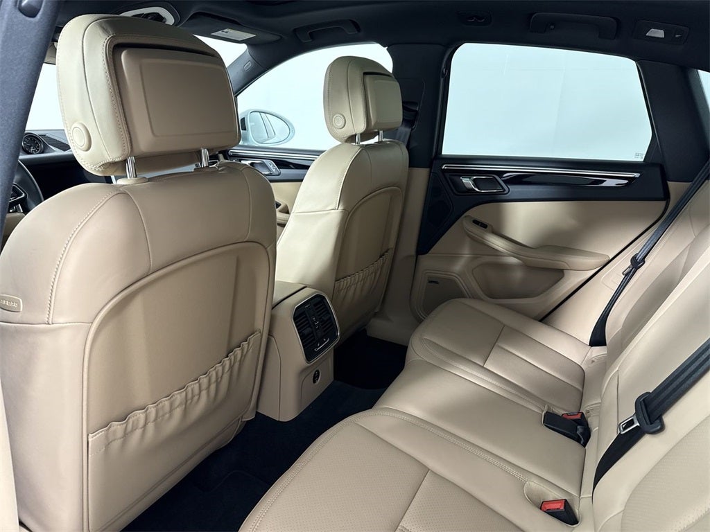 2025 Porsche Macan AWD