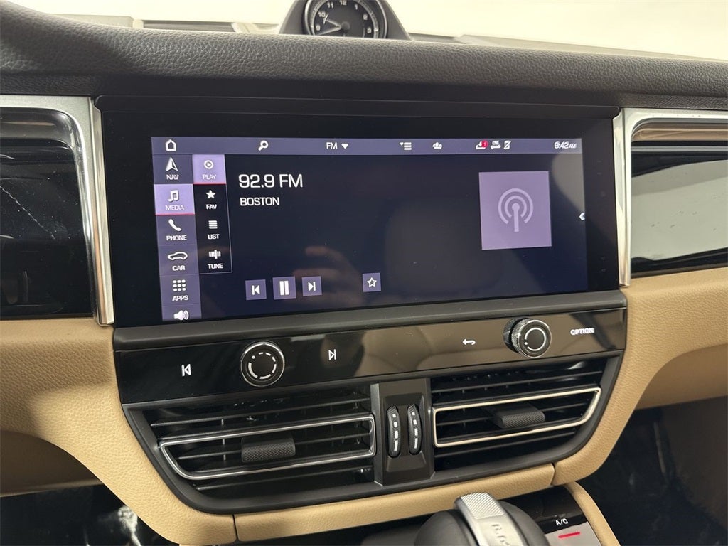 2025 Porsche Macan AWD