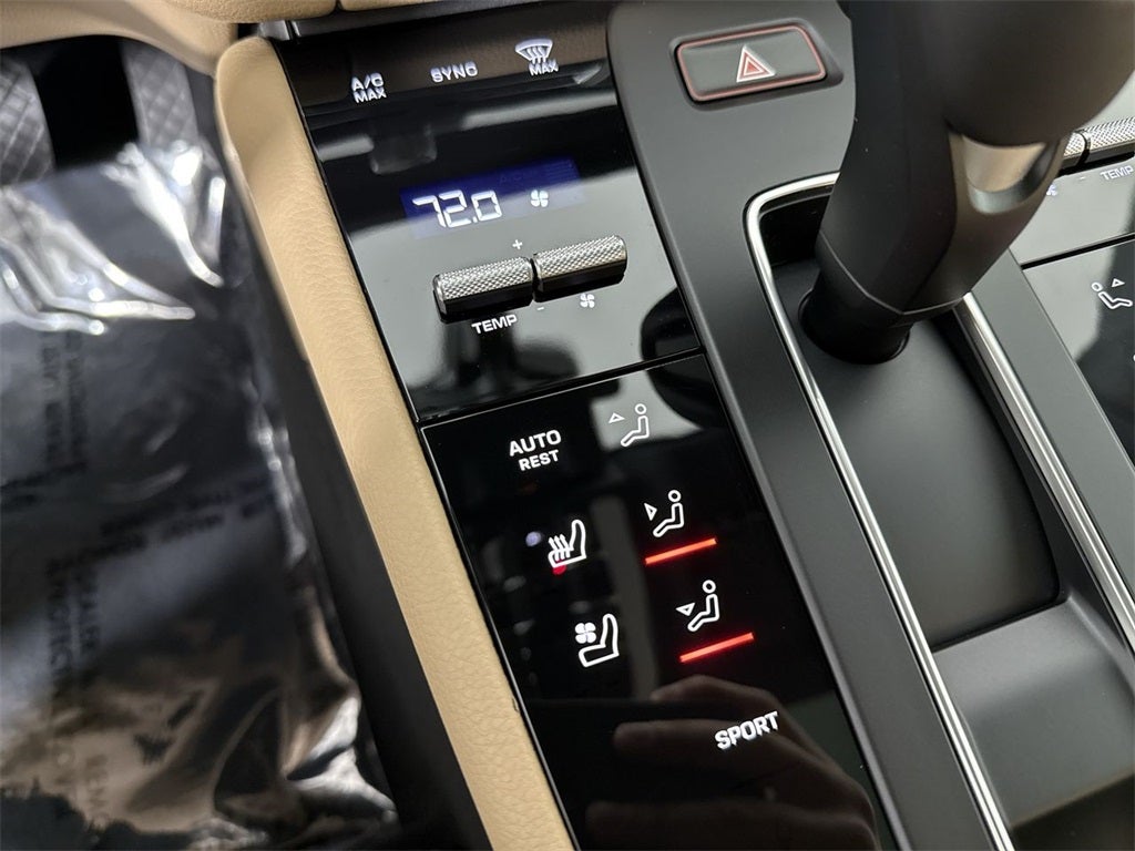 2025 Porsche Macan AWD