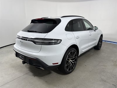 2025 Porsche Macan AWD