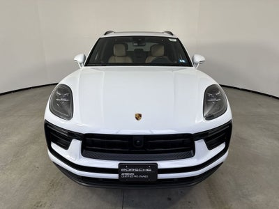 2025 Porsche Macan AWD