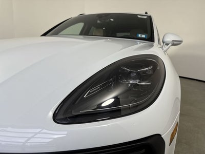 2025 Porsche Macan AWD