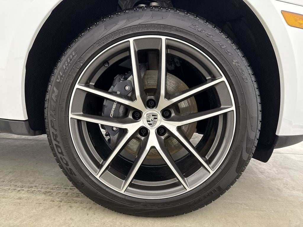 2025 Porsche Macan AWD