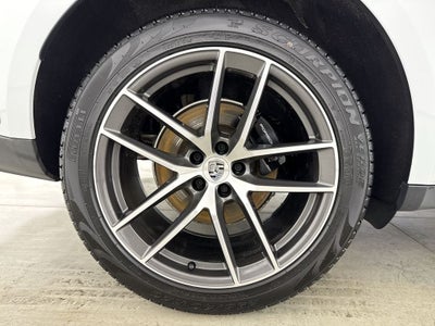 2025 Porsche Macan AWD