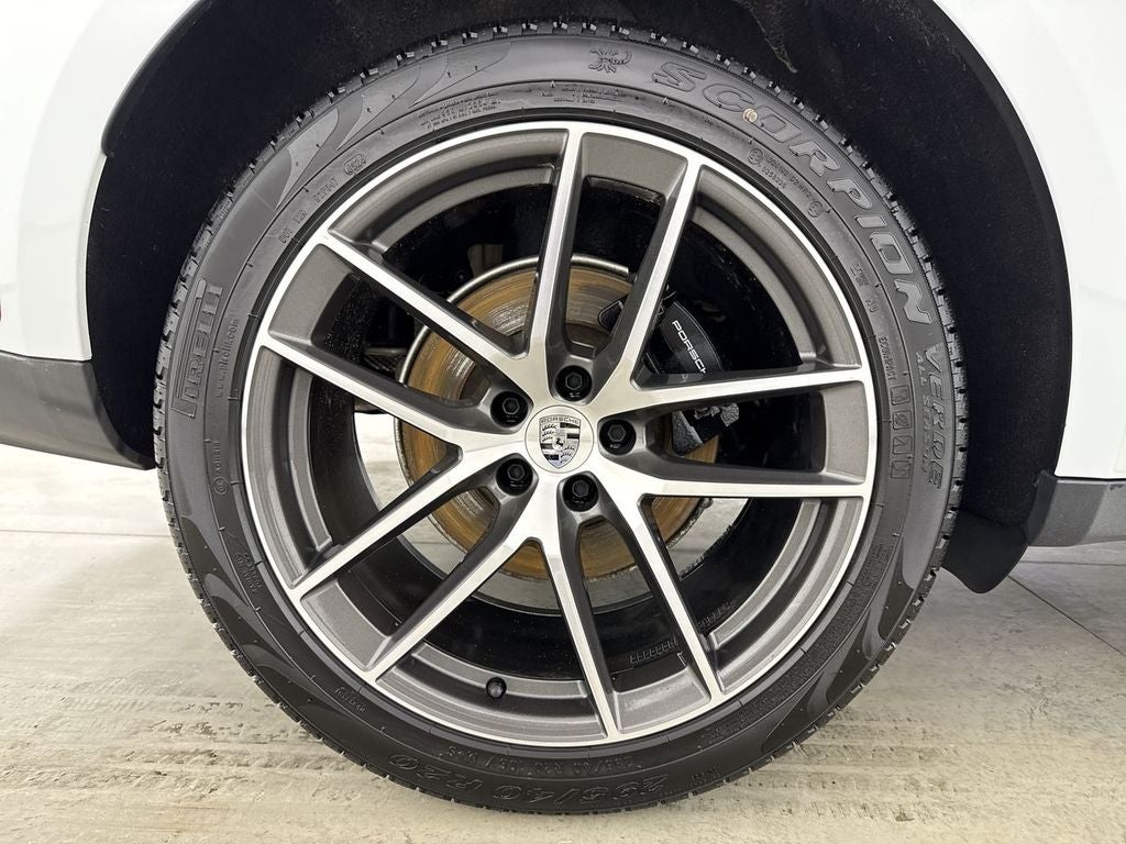 2025 Porsche Macan AWD