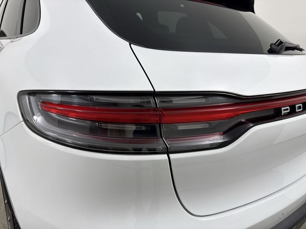 2025 Porsche Macan AWD