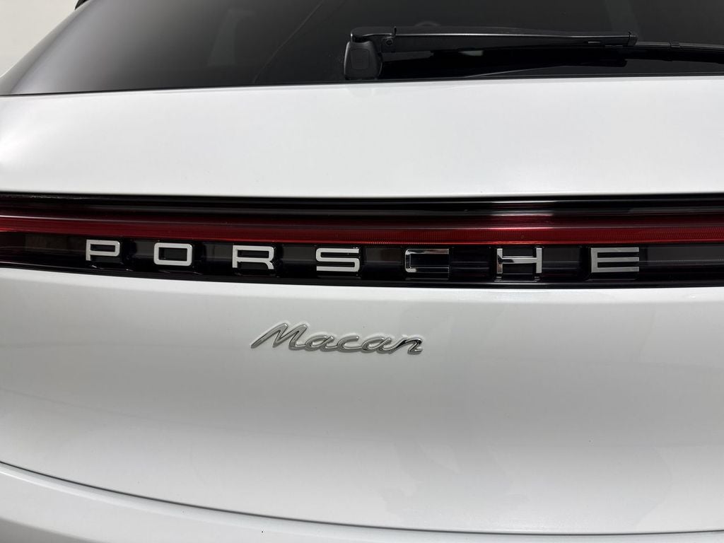 2025 Porsche Macan AWD