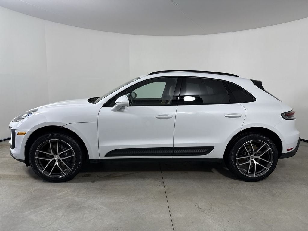 2025 Porsche Macan AWD
