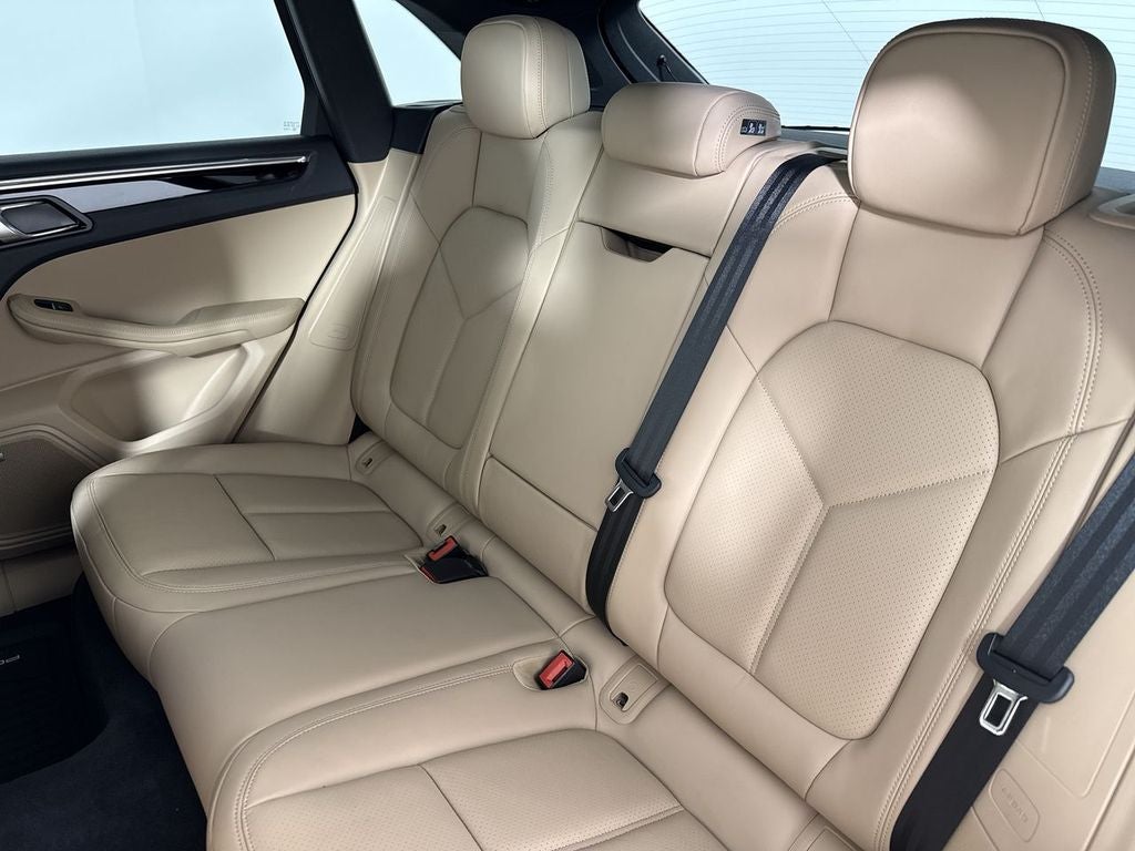2025 Porsche Macan AWD