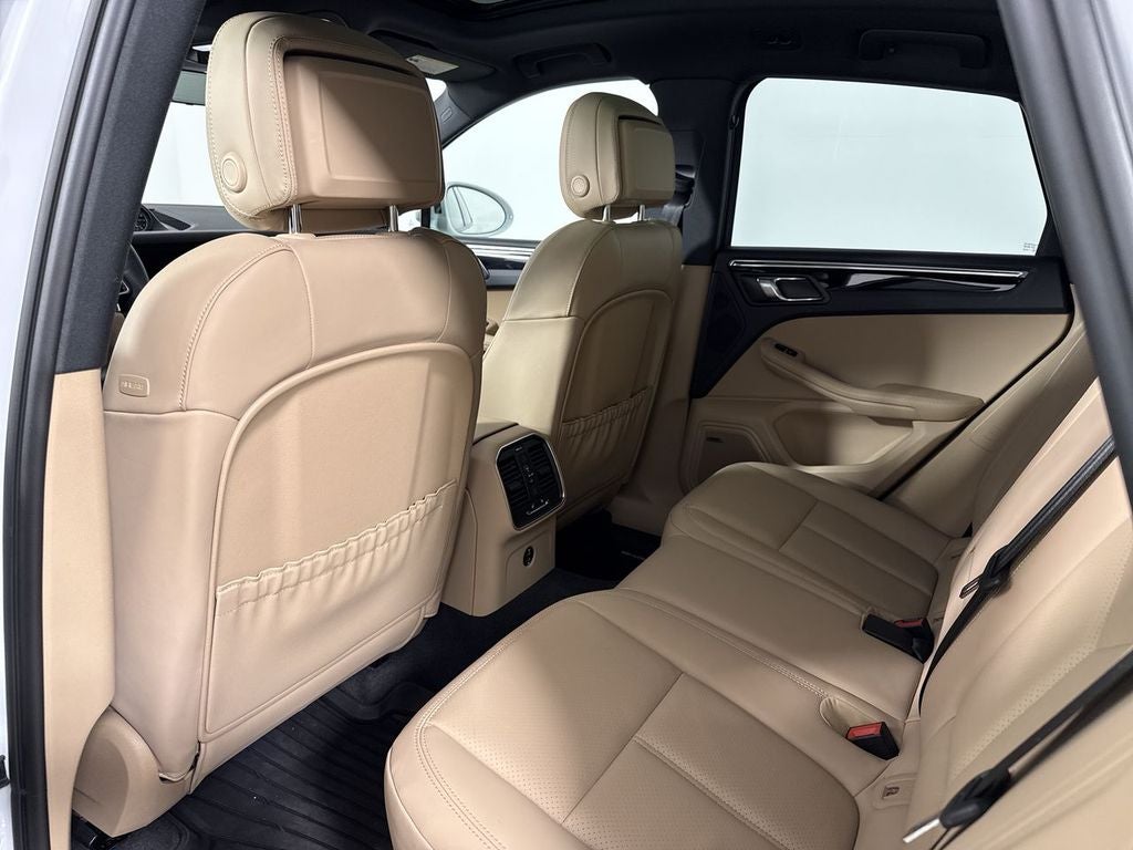 2025 Porsche Macan AWD