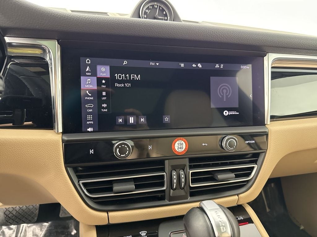 2025 Porsche Macan AWD